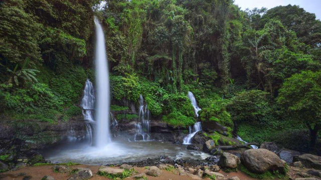 Pesona Air Terjun Curug Orok yang Memesona di Garut