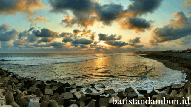 Pantai Glagah: Pesona Laut Selatan yang Memikat Hati